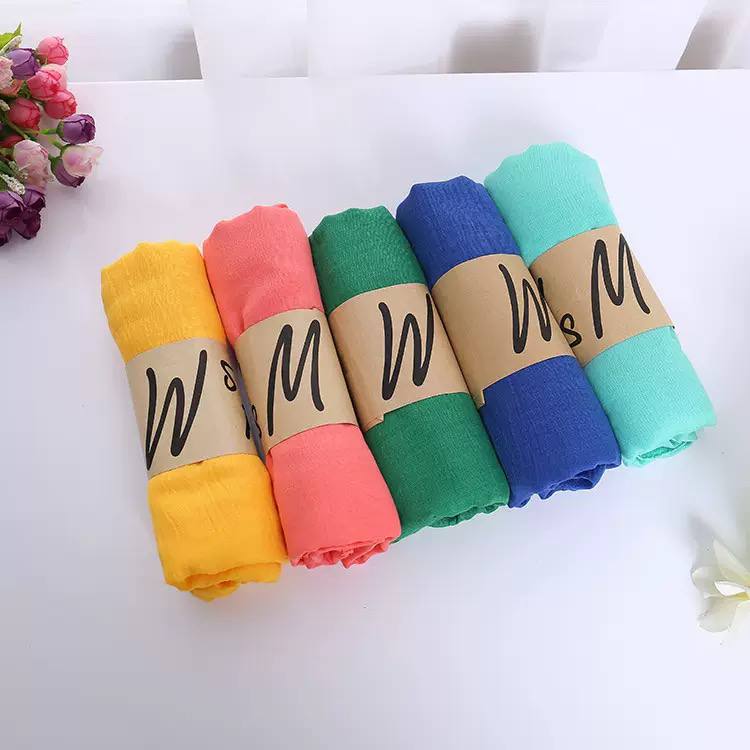  Cotton and linen scarves