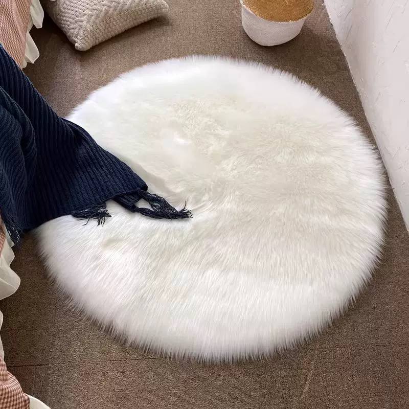 Faux fur sheepskin style rug  image 2