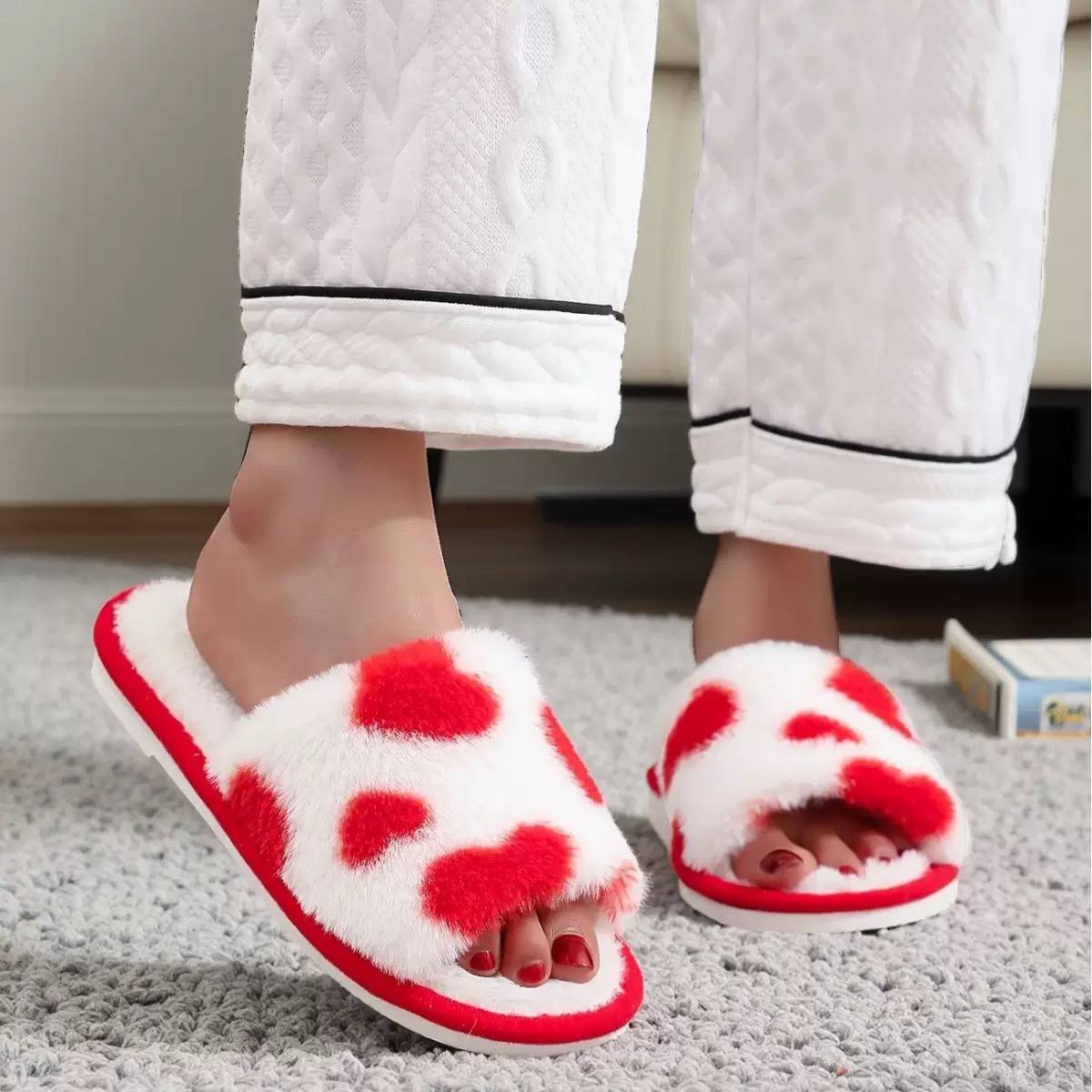 Heart-Shaped Open Slippers