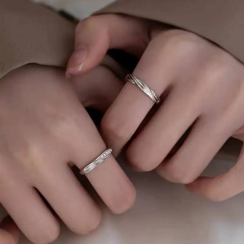 925 silver plated Mobius couple ring fashion personality niche design plain ring for men and women image 3