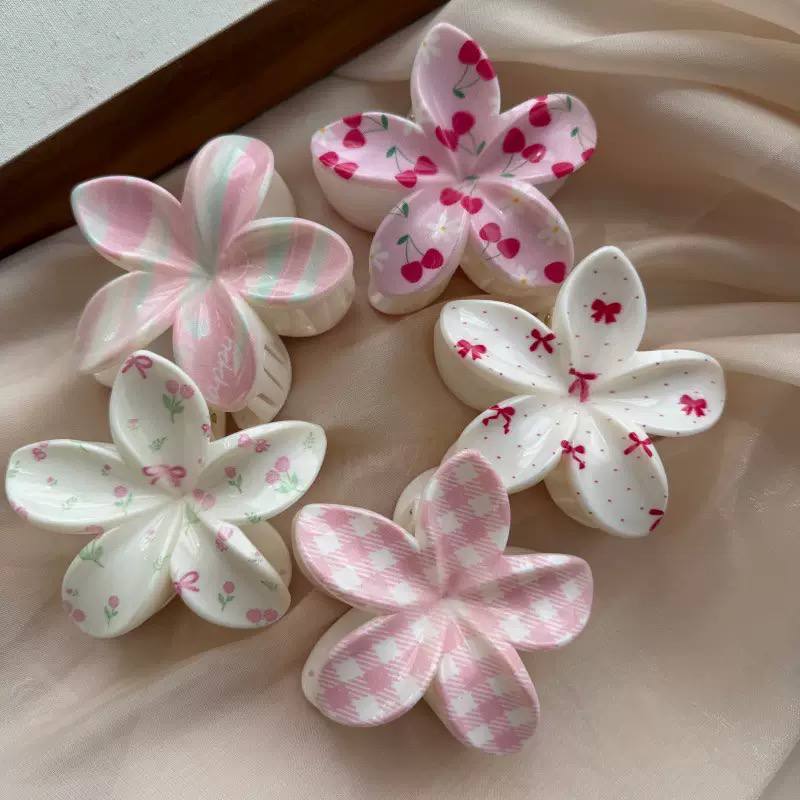 Floral Print Hair Clip image 4