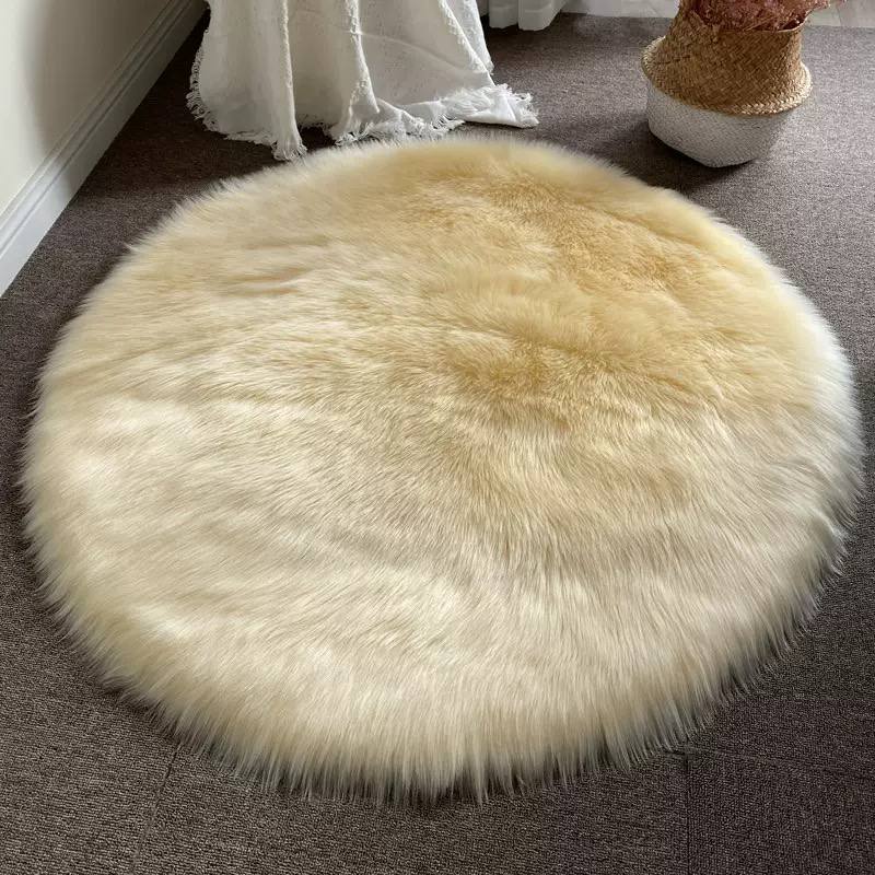 Faux fur sheepskin style rug  image 7
