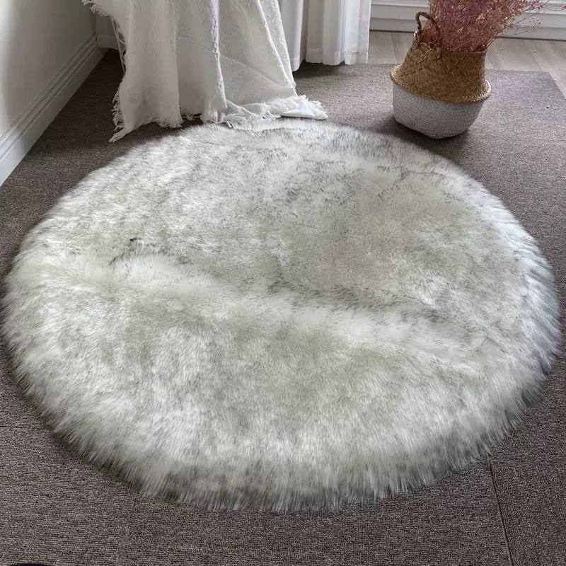 Faux fur sheepskin style rug  image 9